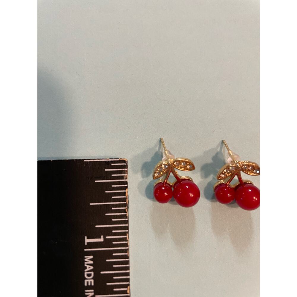 Rhinestone Red Cherry Design Stud Fashion earrings - NEW - - Picture 2 of 4